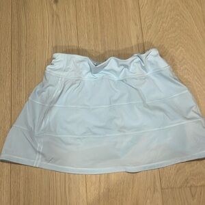 New lulullemon skort adjustable waist, liner shorts, baxk pleats size 8